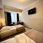 Hotel Dębowiec 3*