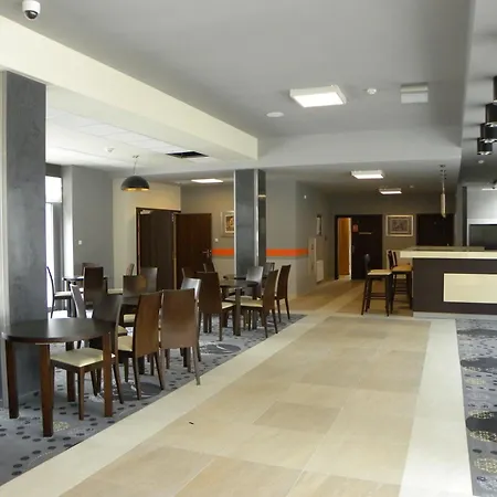 ホテル Szyndzielnia 3*